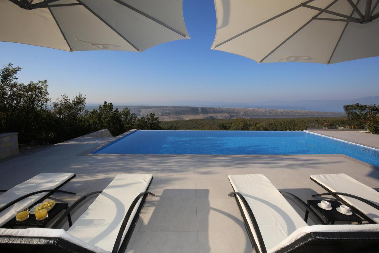 Villa Infinity Smrika Luaran gambar